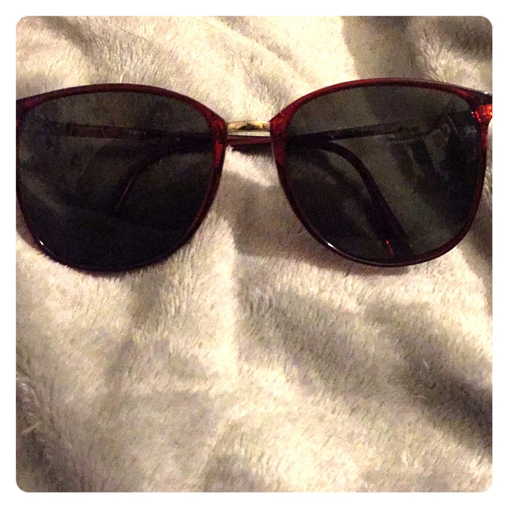 Vintage Sunglasses Claret